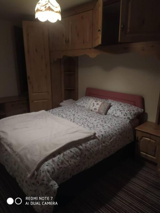 Cosy 3 Bed Retreat In Holiday home